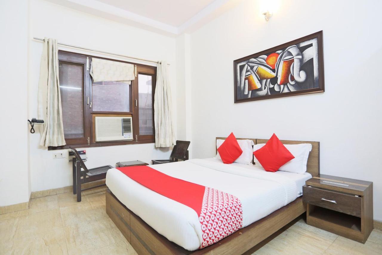 Oyo 72519 Meera Bhawan Hotel Vrindávan Kültér fotó